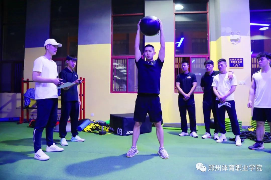 ug环球手机版图片
