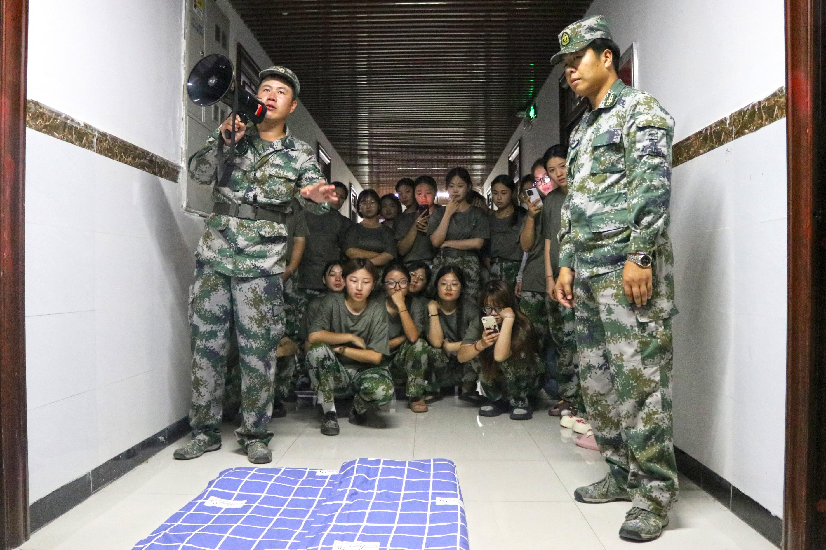ug环球安全通道图片