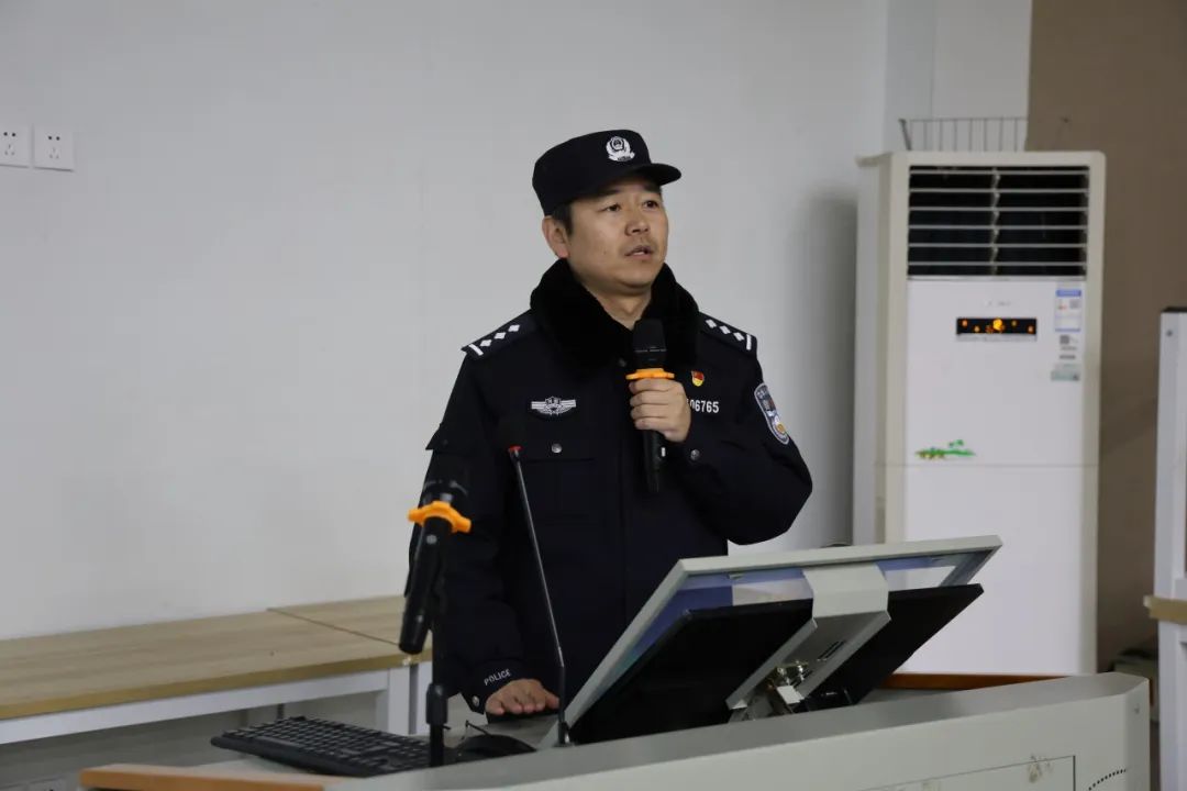 ug环球手机版图片