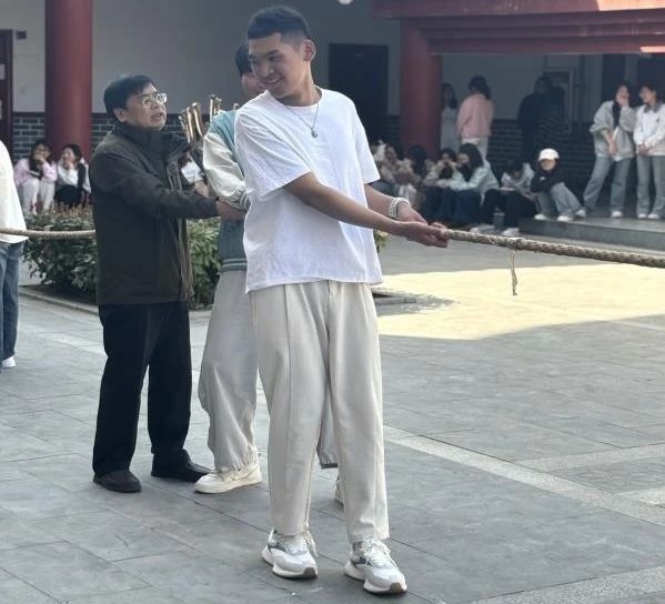 ug环球APP下载图片