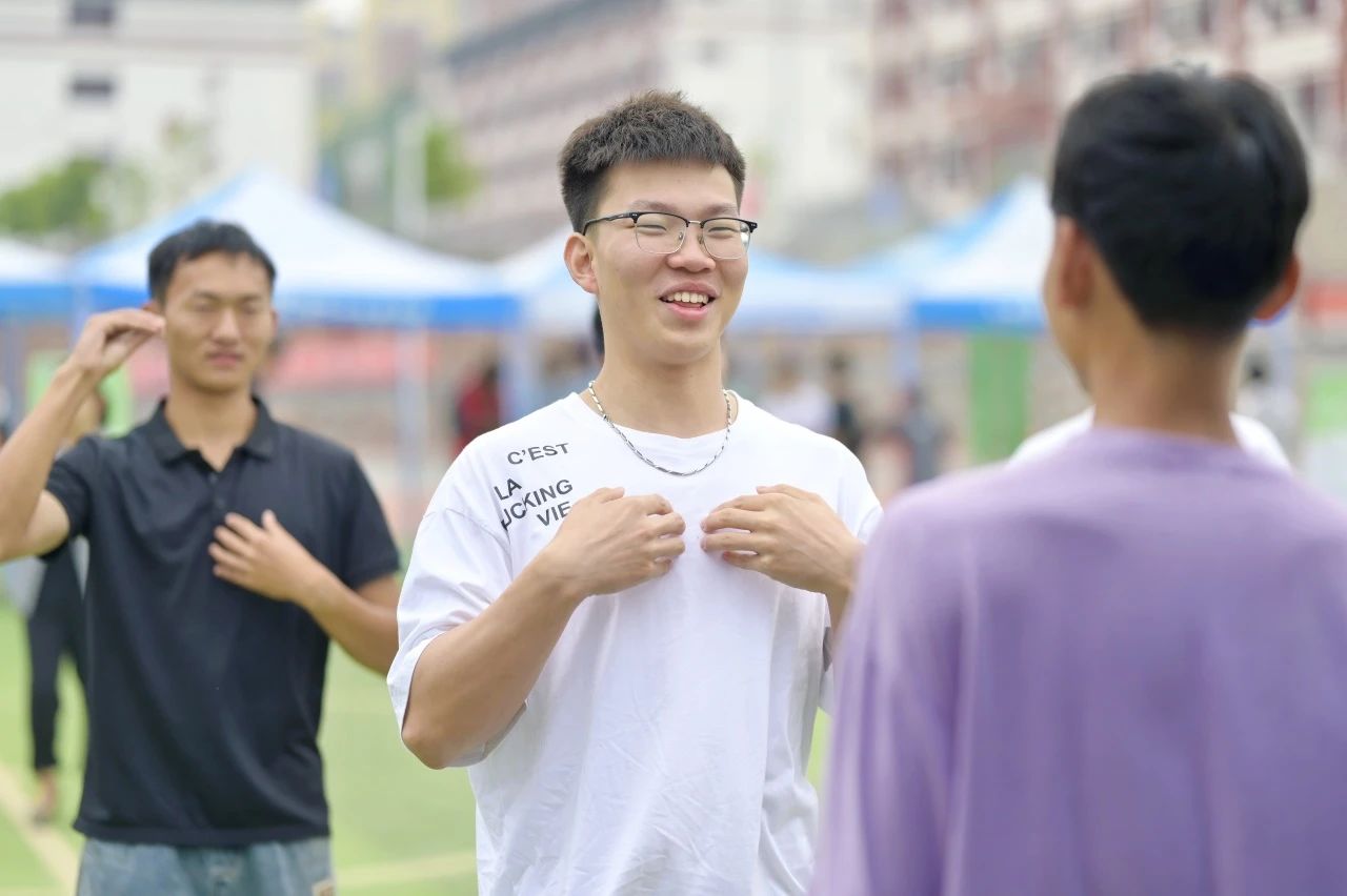 ug环球手机版图片