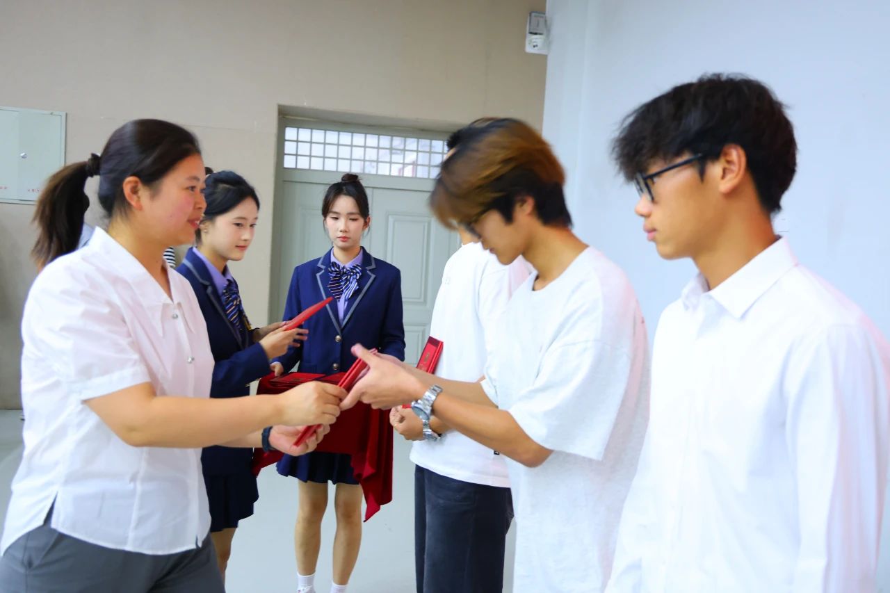 ug环球安全通道图片