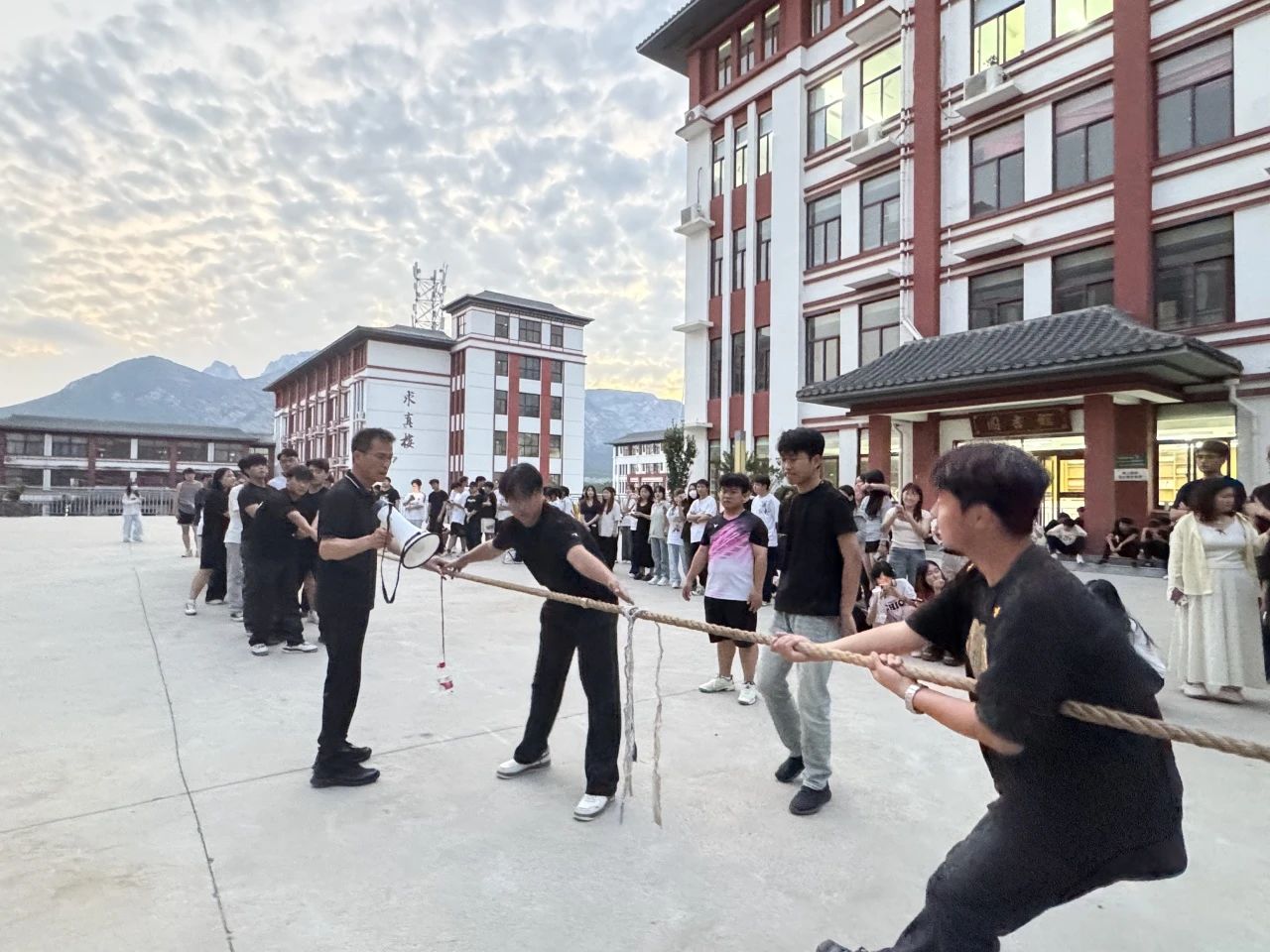 ug环球客户端图片
