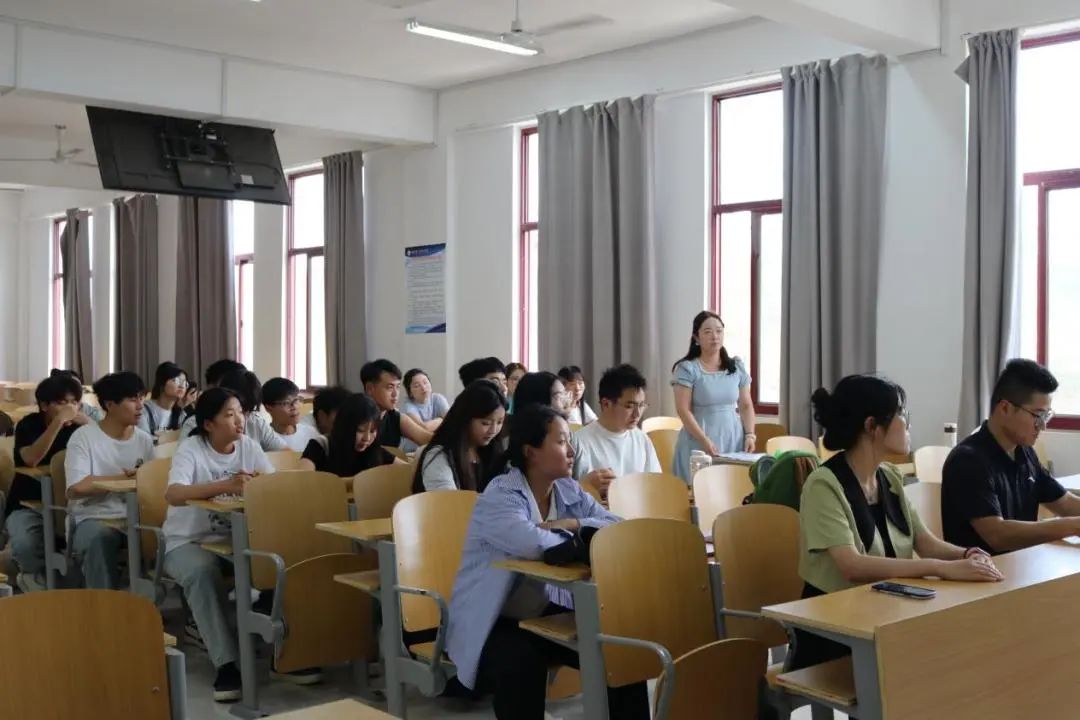 ug环球APP下载图片