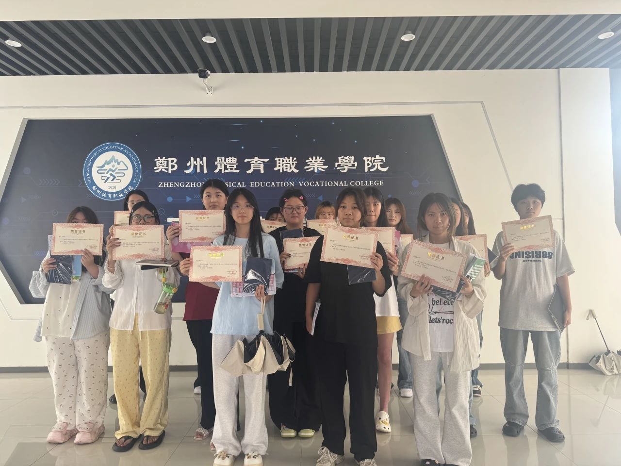 ug环球直播图片