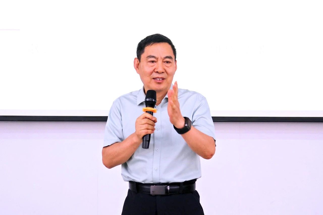 ug环球APP下载图片