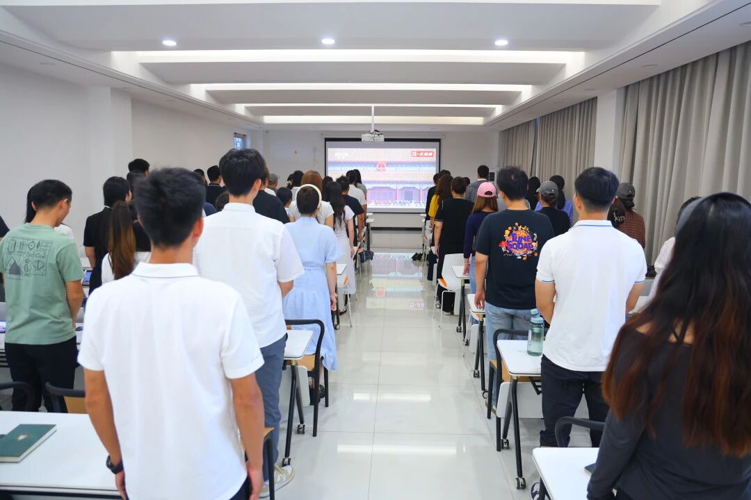 ug环球客户端图片