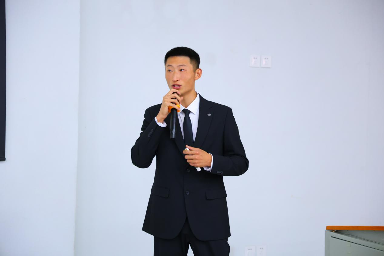 ug环球手机版图片