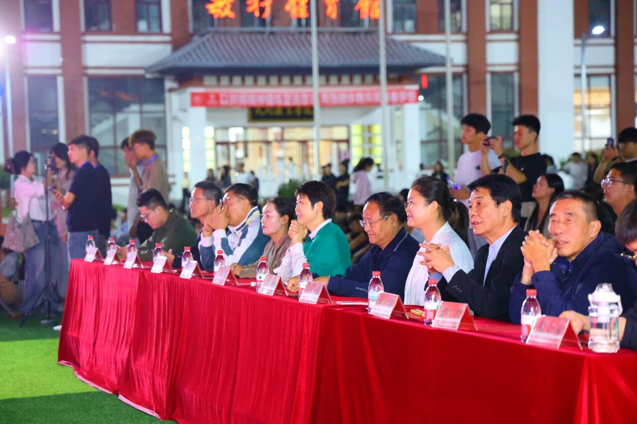 ug环球APP下载图片