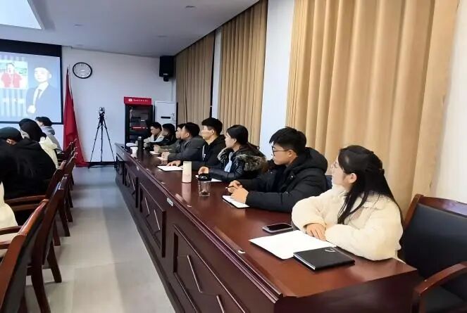 ug环球APP下载图片