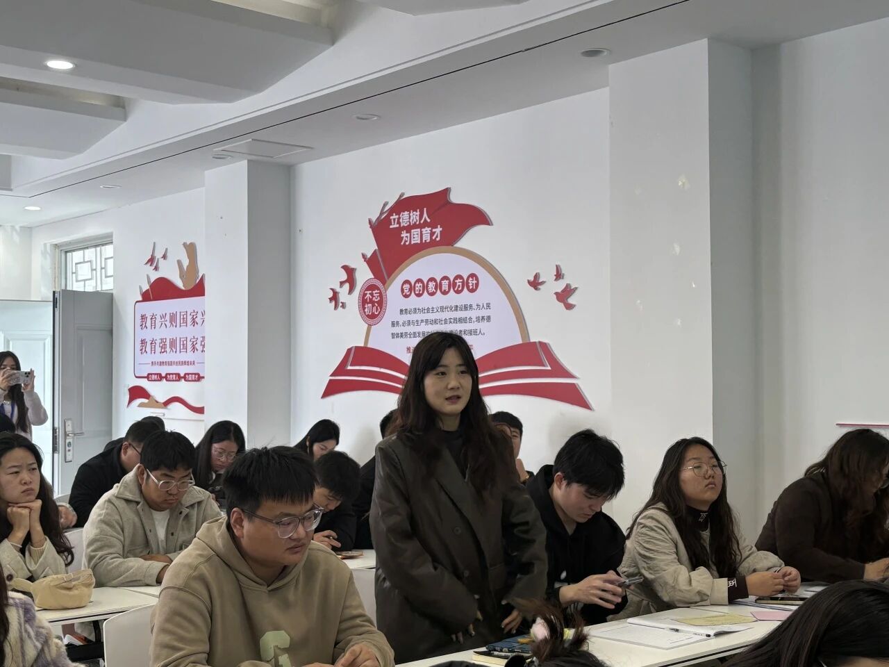 ug环球直播图片