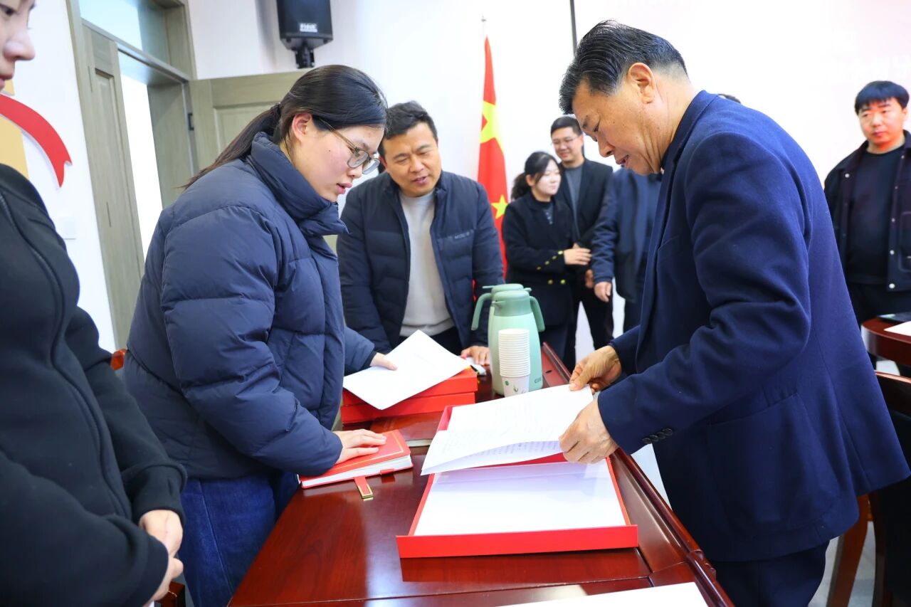 ug环球客户端图片