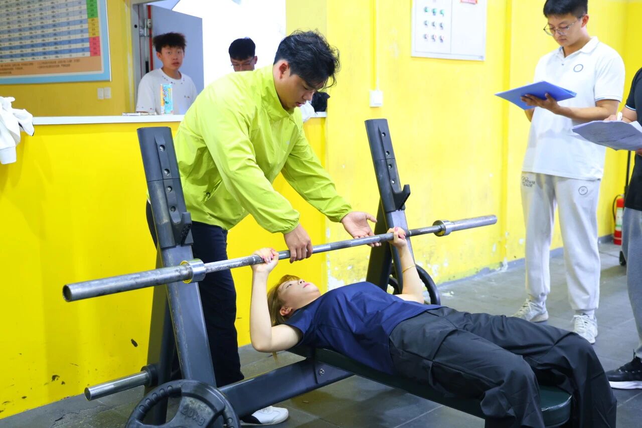 ug环球APP下载图片