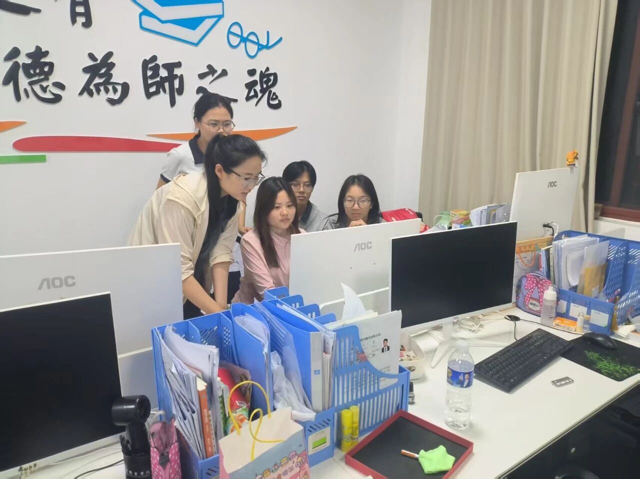 ug环球直播图片