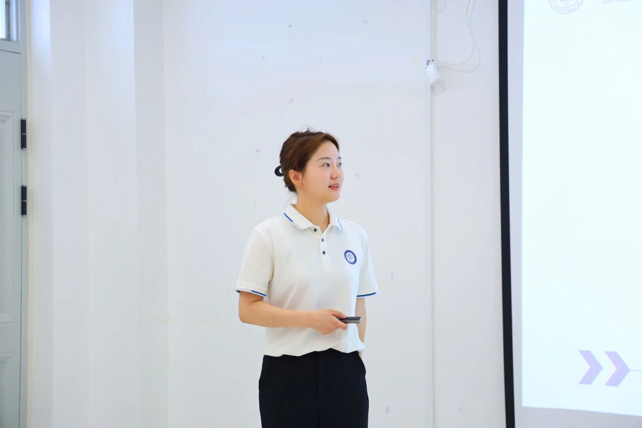 ug环球APP下载图片